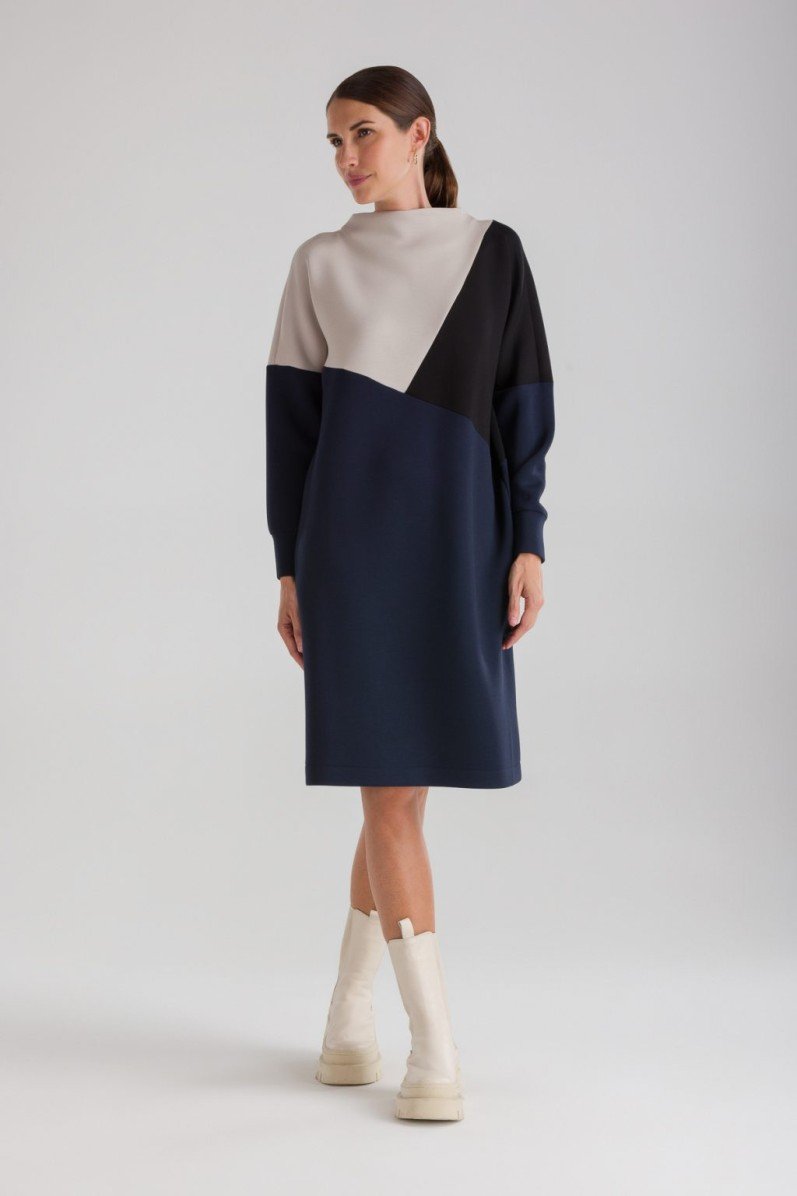 Платье прямое Helmidge