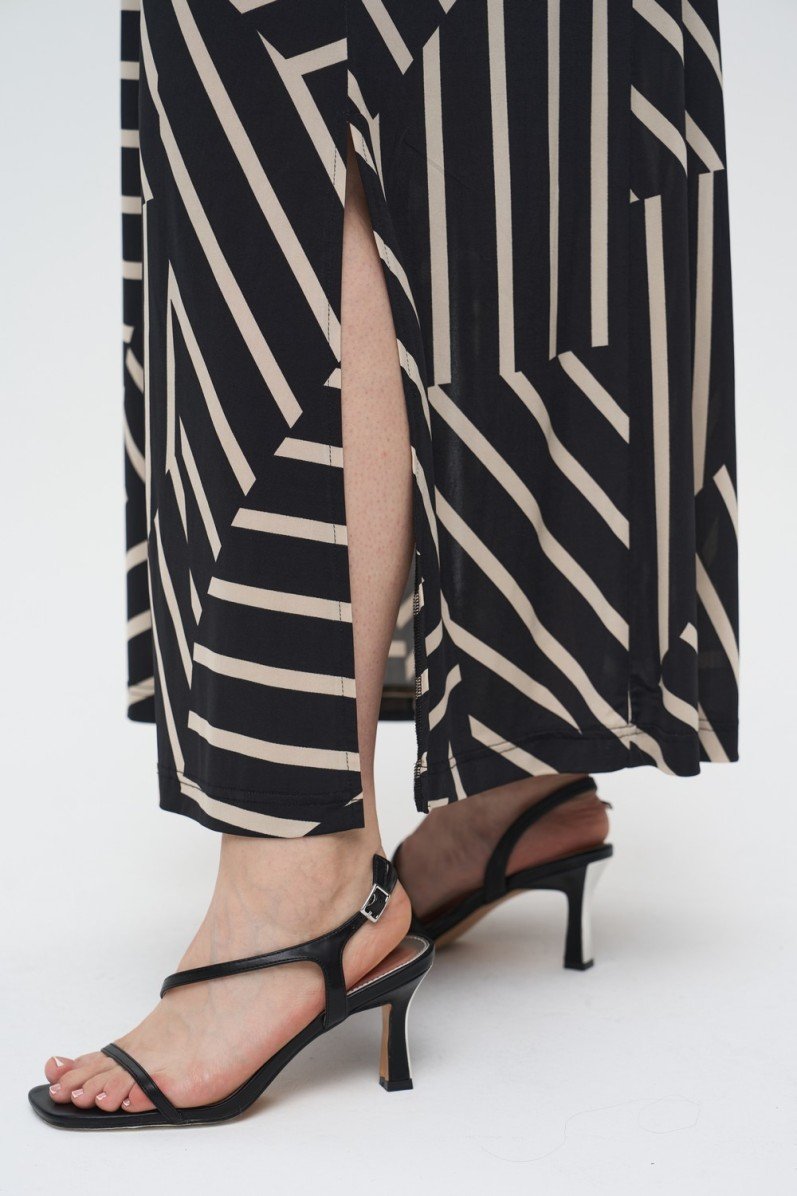 Платье приталенное INTIKOMA